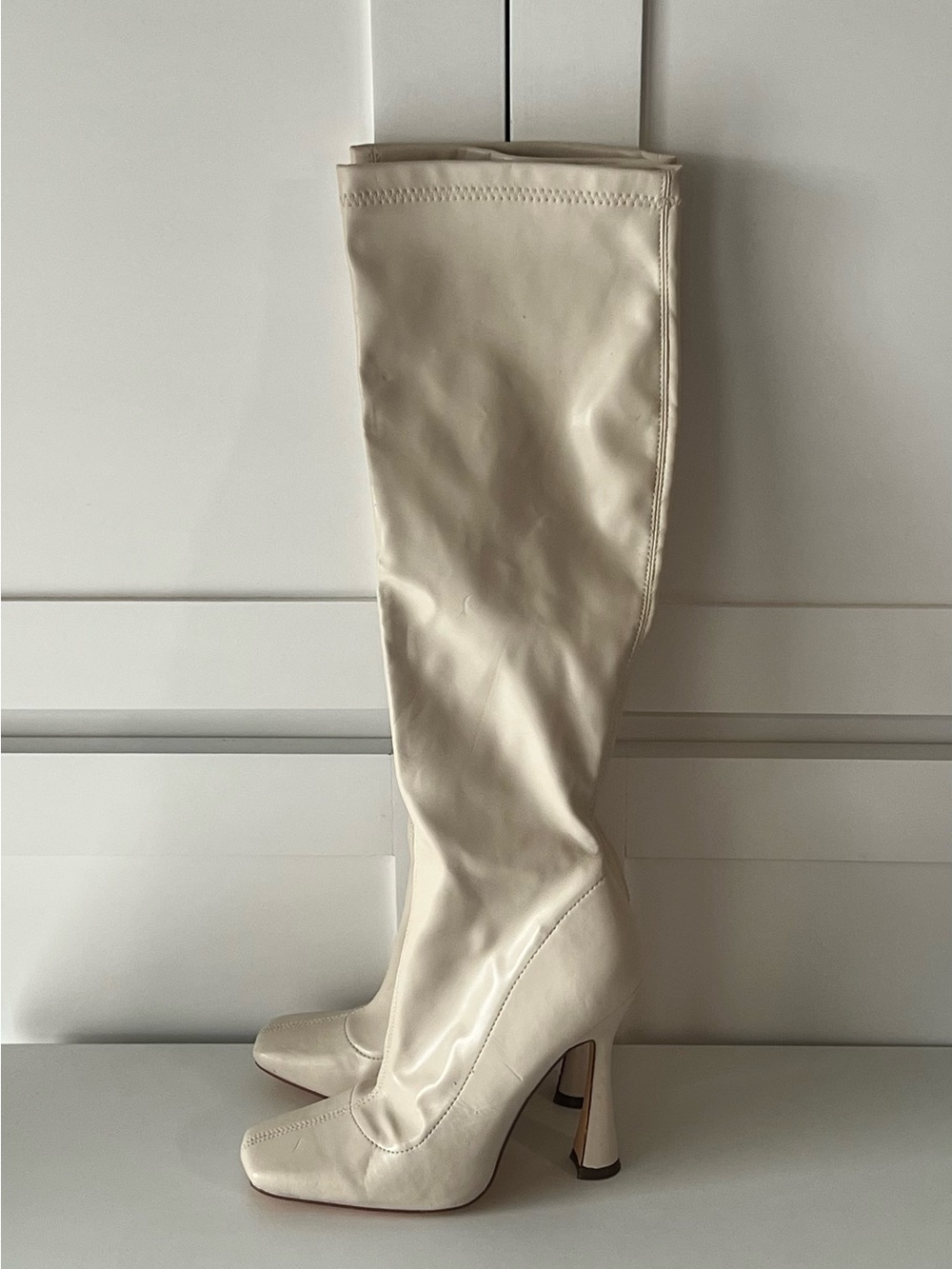Liliana Cream Knee High Block Heel Boots Size 6